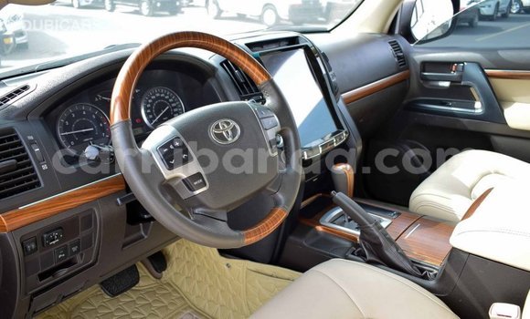 Nunua Imported Toyota Land Cruiser Nyingine Gari ndani ya Import - Dubai nchini Uganda Nunua Imported Toyota Land Cruiser Nyingine Gari ndani ya Import - Dubai nchini Uganda