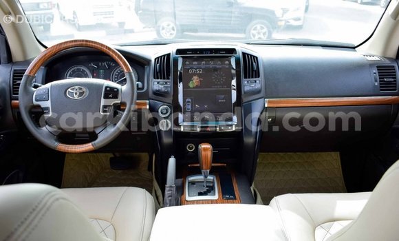 Nunua Imported Toyota Land Cruiser Nyingine Gari ndani ya Import - Dubai nchini Uganda Nunua Imported Toyota Land Cruiser Nyingine Gari ndani ya Import - Dubai nchini Uganda