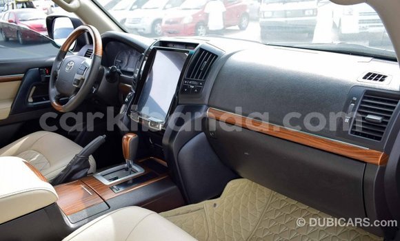 Nunua Imported Toyota Land Cruiser Nyingine Gari ndani ya Import - Dubai nchini Uganda Nunua Imported Toyota Land Cruiser Nyingine Gari ndani ya Import - Dubai nchini Uganda