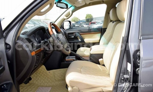 Nunua Imported Toyota Land Cruiser Nyingine Gari ndani ya Import - Dubai nchini Uganda Nunua Imported Toyota Land Cruiser Nyingine Gari ndani ya Import - Dubai nchini Uganda