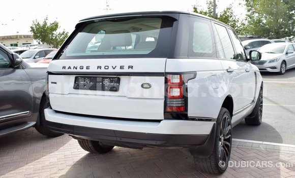 Gura Imported Land Rover Range Rover White Imodoka i Import - Dubai mu Uganda Gura Imported Land Rover Range Rover White Imodoka i Import - Dubai mu Uganda