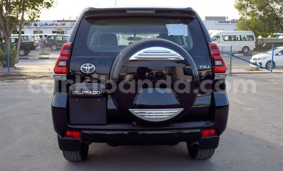 Acheter Import Voiture Toyota Prado Noir à Import - Dubai, Ouganda Acheter Import Voiture Toyota Prado Noir à Import - Dubai, Ouganda