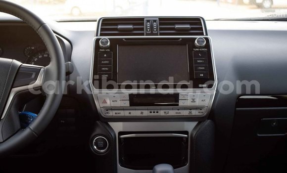 Acheter Import Voiture Toyota Prado Noir à Import - Dubai, Ouganda Acheter Import Voiture Toyota Prado Noir à Import - Dubai, Ouganda
