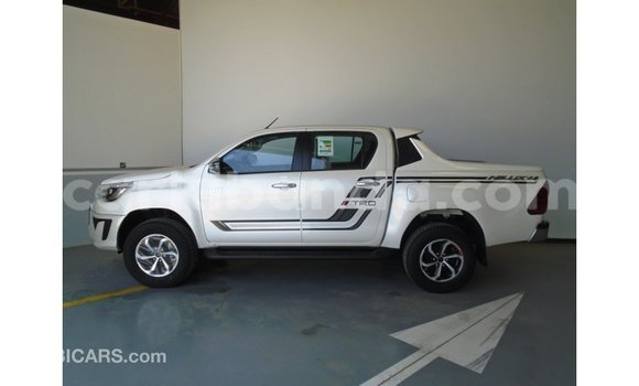 Acheter Import Voiture Toyota Hilux Autre à Import - Dubai, Ouganda Acheter Import Voiture Toyota Hilux Autre à Import - Dubai, Ouganda