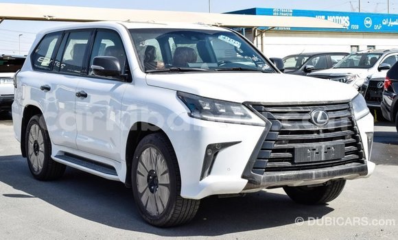 Gura Imported Lexus LX White Imodoka i Import - Dubai mu Uganda Gura Imported Lexus LX White Imodoka i Import - Dubai mu Uganda
