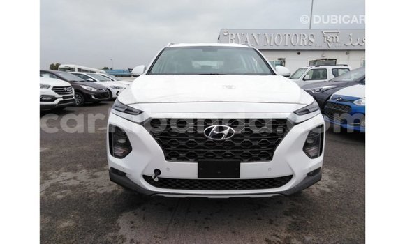 Gura Imported Hyundai Santa Fe White Imodoka i Import - Dubai mu Uganda Gura Imported Hyundai Santa Fe White Imodoka i Import - Dubai mu Uganda