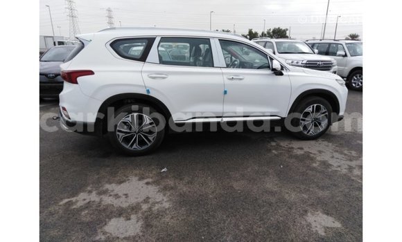 Gura Imported Hyundai Santa Fe White Imodoka i Import - Dubai mu Uganda Gura Imported Hyundai Santa Fe White Imodoka i Import - Dubai mu Uganda