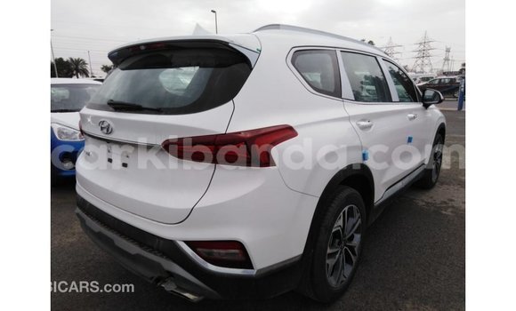 Gura Imported Hyundai Santa Fe White Imodoka i Import - Dubai mu Uganda Gura Imported Hyundai Santa Fe White Imodoka i Import - Dubai mu Uganda
