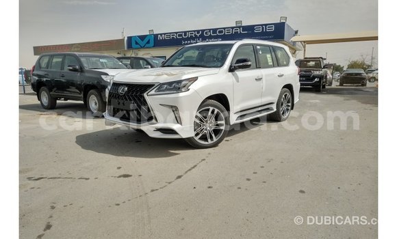 Acheter Import Voiture Lexus LX Blanc à Import - Dubai, Ouganda Acheter Import Voiture Lexus LX Blanc à Import - Dubai, Ouganda