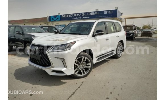 Acheter Import Voiture Lexus LX Blanc à Import - Dubai, Ouganda Acheter Import Voiture Lexus LX Blanc à Import - Dubai, Ouganda