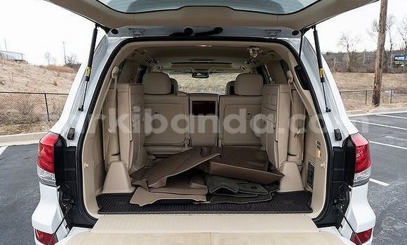 Acheter Occasion Voiture Lexus LX 570 Blanc à Bugembe, Est Acheter Occasion Voiture Lexus LX 570 Blanc à Bugembe, Est