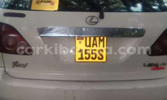 Nunua Ilio tumika Toyota Harrier Nyeupe Gari ndani ya Kampala nchini Uganda Nunua Ilio tumika Toyota Harrier Nyeupe Gari ndani ya Kampala nchini Uganda