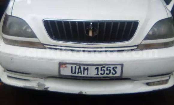 Nunua Ilio tumika Toyota Harrier Nyeupe Gari ndani ya Kampala nchini Uganda Nunua Ilio tumika Toyota Harrier Nyeupe Gari ndani ya Kampala nchini Uganda