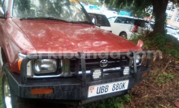 Nunua Mpya Toyota Hilux Nyekundu Gari ndani ya Kampala nchini Uganda Nunua Mpya Toyota Hilux Nyekundu Gari ndani ya Kampala nchini Uganda
