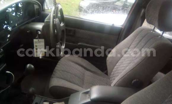 Nunua Mpya Toyota Hilux Nyekundu Gari ndani ya Kampala nchini Uganda Nunua Mpya Toyota Hilux Nyekundu Gari ndani ya Kampala nchini Uganda