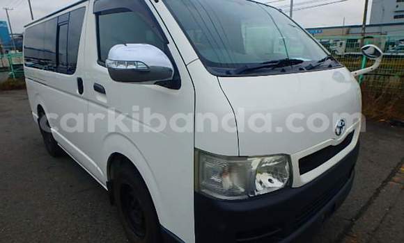 Buy Used Toyota Hiace White Car in Kampala in Uganda Buy Used Toyota Hiace White Car in Kampala in Uganda