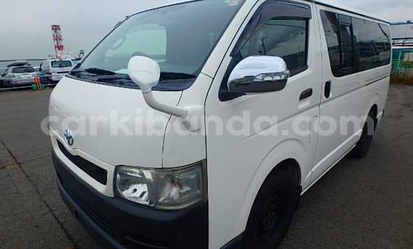Buy Used Toyota Hiace White Car in Kampala in Uganda Buy Used Toyota Hiace White Car in Kampala in Uganda