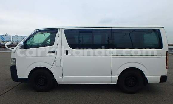 Buy Used Toyota Hiace White Car in Kampala in Uganda Buy Used Toyota Hiace White Car in Kampala in Uganda