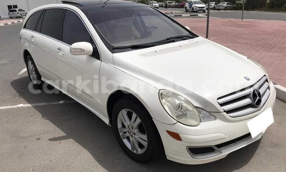 Buy Used Mercedes‒Benz R–Class White Car in Import - Dubai in Uganda Buy Used Mercedes‒Benz R–Class White Car in Import - Dubai in Uganda
