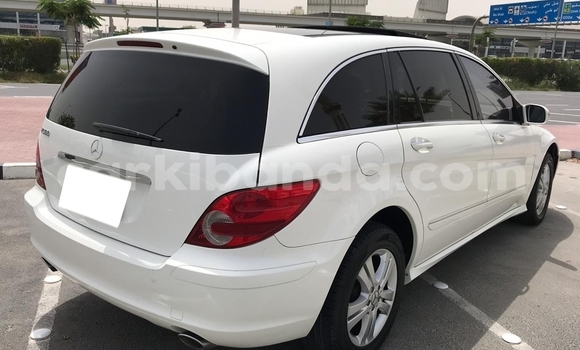 Buy Used Mercedes‒Benz R–Class White Car in Import - Dubai in Uganda Buy Used Mercedes‒Benz R–Class White Car in Import - Dubai in Uganda