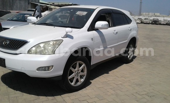 Buy Used Toyota Harrier White Car in Kampala in Uganda Buy Used Toyota Harrier White Car in Kampala in Uganda