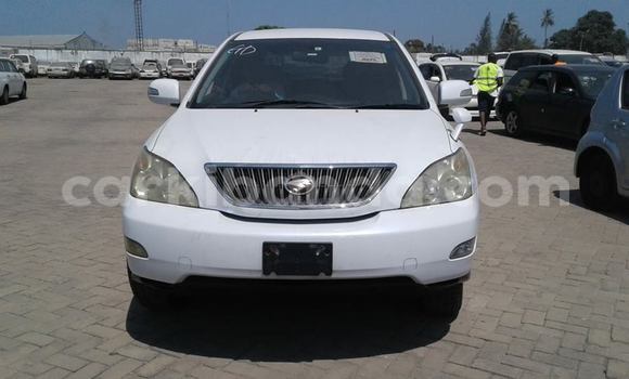 Buy Used Toyota Harrier White Car in Kampala in Uganda Buy Used Toyota Harrier White Car in Kampala in Uganda