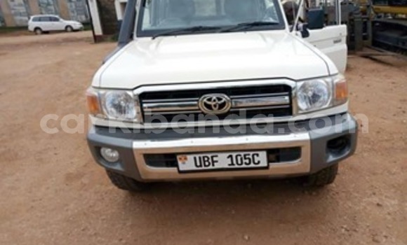 Buy Used Toyota Land Cruiser White Car in Kampala in Uganda Buy Used Toyota Land Cruiser White Car in Kampala in Uganda