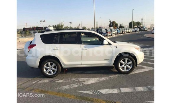 Buy Import Toyota 4Runner White Car in Import - Dubai in Uganda Buy Import Toyota 4Runner White Car in Import - Dubai in Uganda