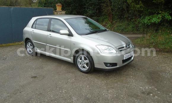 Gura Yakoze Toyota Corolla Silver Imodoka i Kampala mu Uganda Gura Yakoze Toyota Corolla Silver Imodoka i Kampala mu Uganda