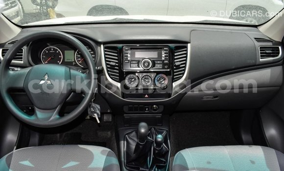 Acheter Import Voiture Mitsubishi L200 Autre à Import - Dubai, Ouganda Acheter Import Voiture Mitsubishi L200 Autre à Import - Dubai, Ouganda
