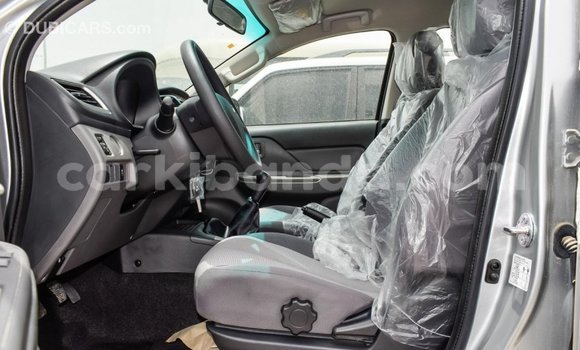 Acheter Import Voiture Mitsubishi L200 Autre à Import - Dubai, Ouganda Acheter Import Voiture Mitsubishi L200 Autre à Import - Dubai, Ouganda