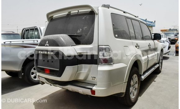 Gura Imported Mitsubishi Pajero White Imodoka i Import - Dubai mu Uganda Gura Imported Mitsubishi Pajero White Imodoka i Import - Dubai mu Uganda
