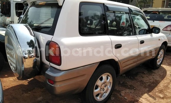 Buy Used Toyota RAV4 White Car in Kampala in Uganda Buy Used Toyota RAV4 White Car in Kampala in Uganda