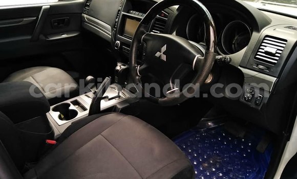 Buy Used Mitsubishi Pajero White Car in Kampala in Uganda Buy Used Mitsubishi Pajero White Car in Kampala in Uganda