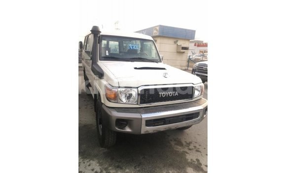 Buy Import Toyota Land Cruiser White Car in Import - Dubai in Uganda Buy Import Toyota Land Cruiser White Car in Import - Dubai in Uganda