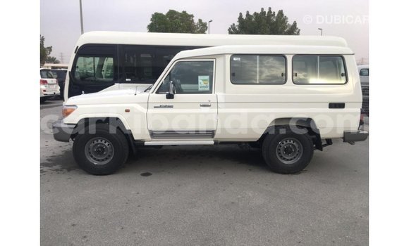 Buy Import Toyota Land Cruiser White Car in Import - Dubai in Uganda Buy Import Toyota Land Cruiser White Car in Import - Dubai in Uganda