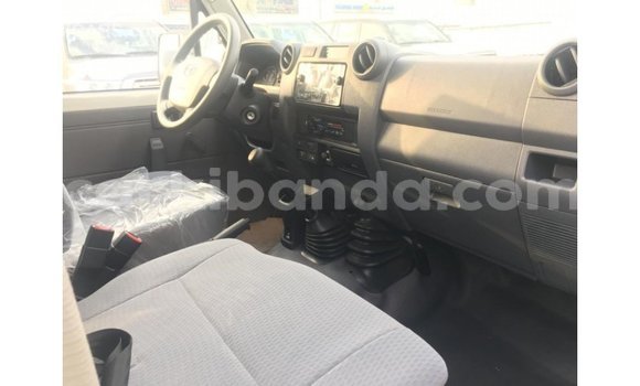 Buy Import Toyota Land Cruiser White Car in Import - Dubai in Uganda Buy Import Toyota Land Cruiser White Car in Import - Dubai in Uganda
