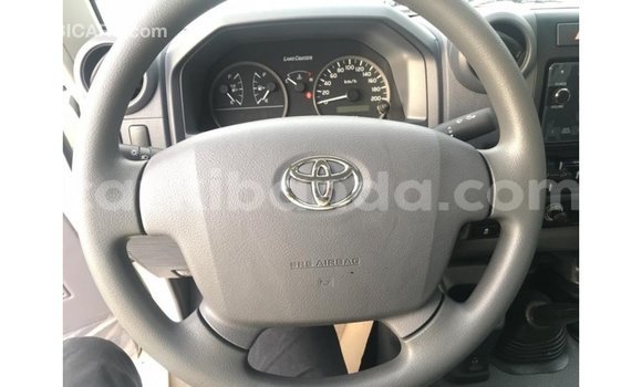 Buy Import Toyota Land Cruiser White Car in Import - Dubai in Uganda Buy Import Toyota Land Cruiser White Car in Import - Dubai in Uganda