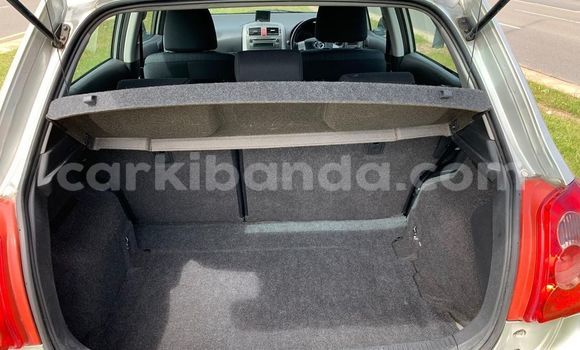 Gura Yakoze Toyota Auris Silver Imodoka i Kampala mu Uganda Gura Yakoze Toyota Auris Silver Imodoka i Kampala mu Uganda