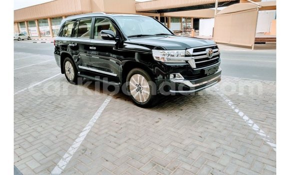 Acheter Import Voiture Toyota Land Cruiser Noir à Import - Dubai, Ouganda Acheter Import Voiture Toyota Land Cruiser Noir à Import - Dubai, Ouganda