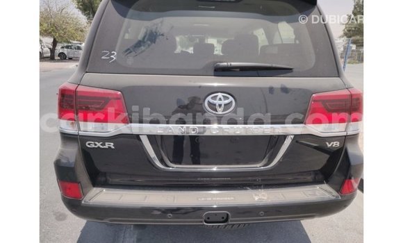 Acheter Import Voiture Toyota Land Cruiser Noir à Import - Dubai, Ouganda Acheter Import Voiture Toyota Land Cruiser Noir à Import - Dubai, Ouganda