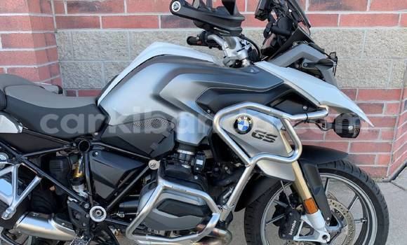 Buy Used BMW R1200GS Adventure Beige Bike in Kampala in Uganda Buy Used BMW R1200GS Adventure Beige Bike in Kampala in Uganda