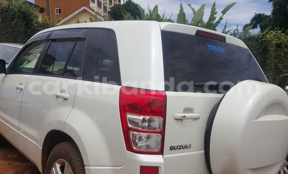Buy Used Suzuki Escudo White Car in Kampala in Uganda Buy Used Suzuki Escudo White Car in Kampala in Uganda