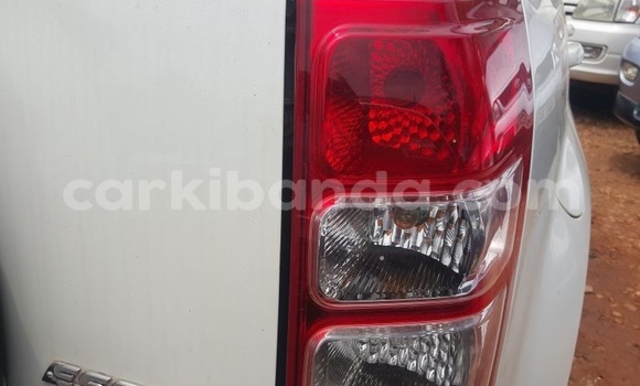 Buy Used Suzuki Escudo White Car in Kampala in Uganda Buy Used Suzuki Escudo White Car in Kampala in Uganda