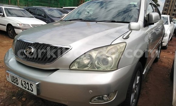 Buy Used Toyota Harrier Silver Car in Kampala in Uganda Buy Used Toyota Harrier Silver Car in Kampala in Uganda