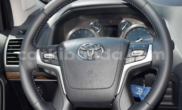 Nunua Mpya Toyota Land Cruiser Prado Nyeusi Gari ndani ya Import - Dubai nchini Uganda Nunua Mpya Toyota Land Cruiser Prado Nyeusi Gari ndani ya Import - Dubai nchini Uganda