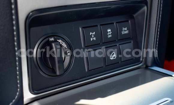 Nunua Mpya Toyota Land Cruiser Prado Nyeusi Gari ndani ya Import - Dubai nchini Uganda Nunua Mpya Toyota Land Cruiser Prado Nyeusi Gari ndani ya Import - Dubai nchini Uganda