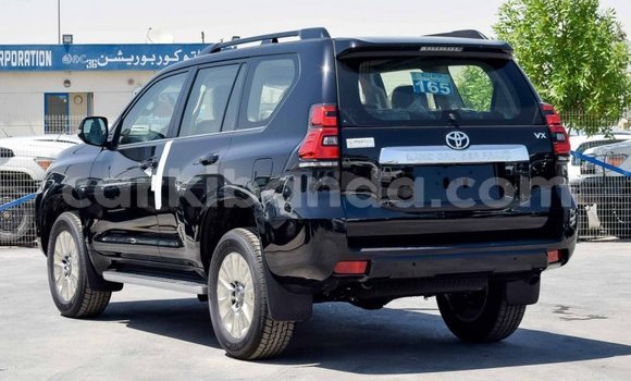 Nunua Mpya Toyota Land Cruiser Prado Nyeusi Gari ndani ya Import - Dubai nchini Uganda Nunua Mpya Toyota Land Cruiser Prado Nyeusi Gari ndani ya Import - Dubai nchini Uganda