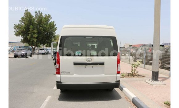 Buy Import Toyota Hiace White Car in Import - Dubai in Uganda Buy Import Toyota Hiace White Car in Import - Dubai in Uganda