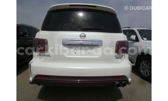 Acheter Import Voiture Nissan Patrol Blanc à Import - Dubai, Ouganda Acheter Import Voiture Nissan Patrol Blanc à Import - Dubai, Ouganda